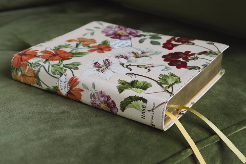 HarperCollins Christian Publishing - NASB Artisan Collection Bible, Leathersoft, Almond Floral