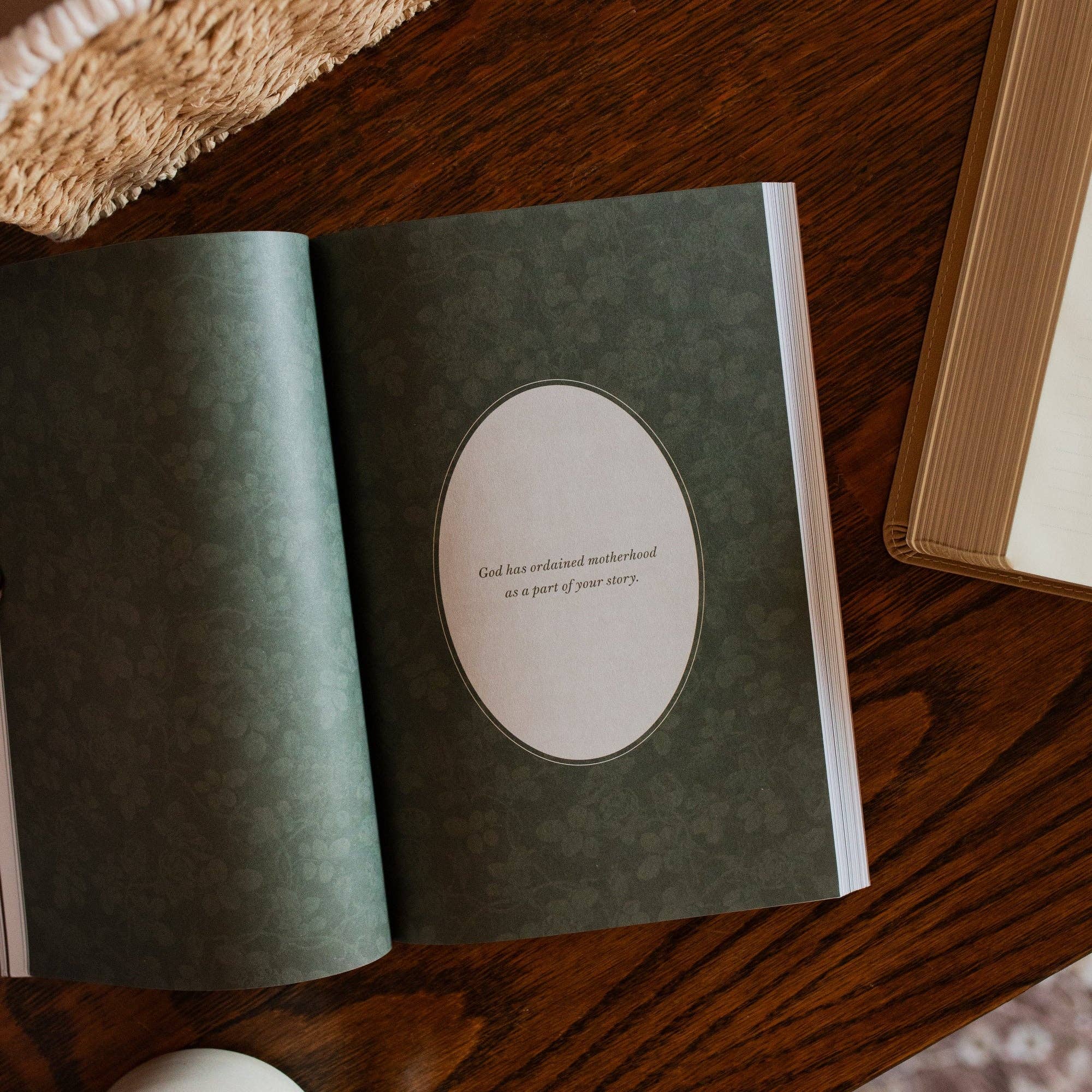 The Daily Grace Co - Flourishing in Motherhood | Hardcover Bible Study