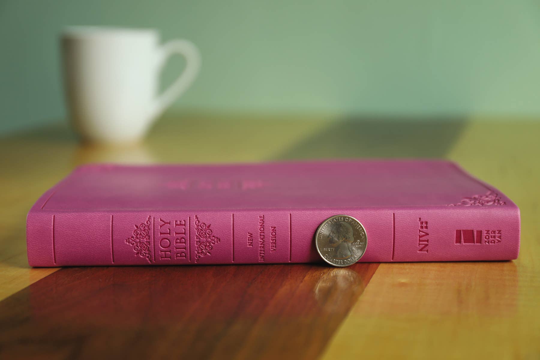 HarperCollins Christian Publishing - NIV Value Thinline Bible Leathersoft Pink