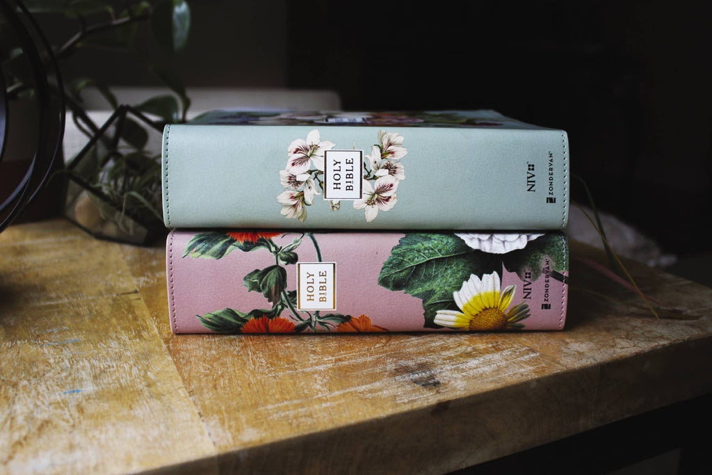 HarperCollins Christian Publishing - NIV Artisan Collection Bible LP Leathersoft Sage Floral