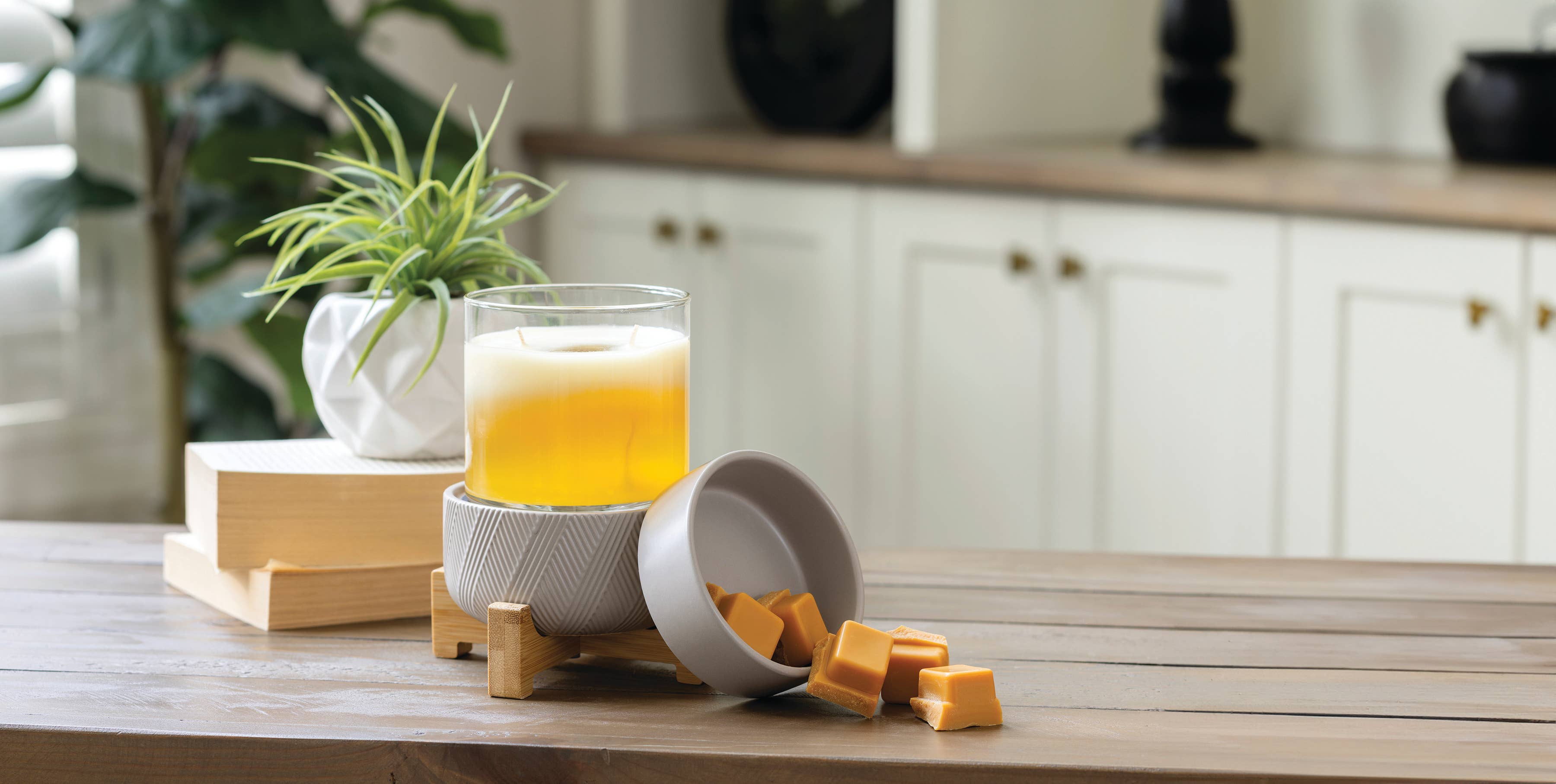 Candle Warmers Etc. - Wooden Pedestal 2-In-1 Classic Warmer
