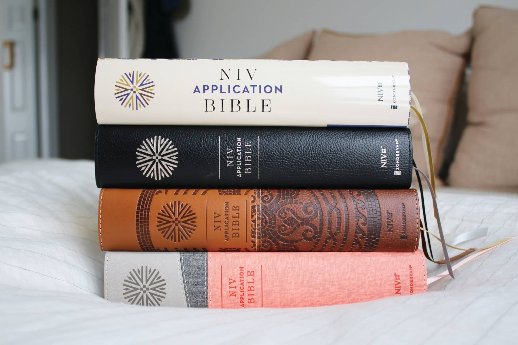 HarperCollins Christian Publishing - NIV Application Bible Leathersoft Brown Red Letter