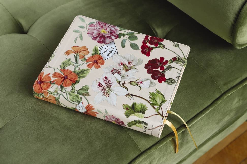 HarperCollins Christian Publishing - NASB Artisan Collection Bible, Leathersoft, Almond Floral