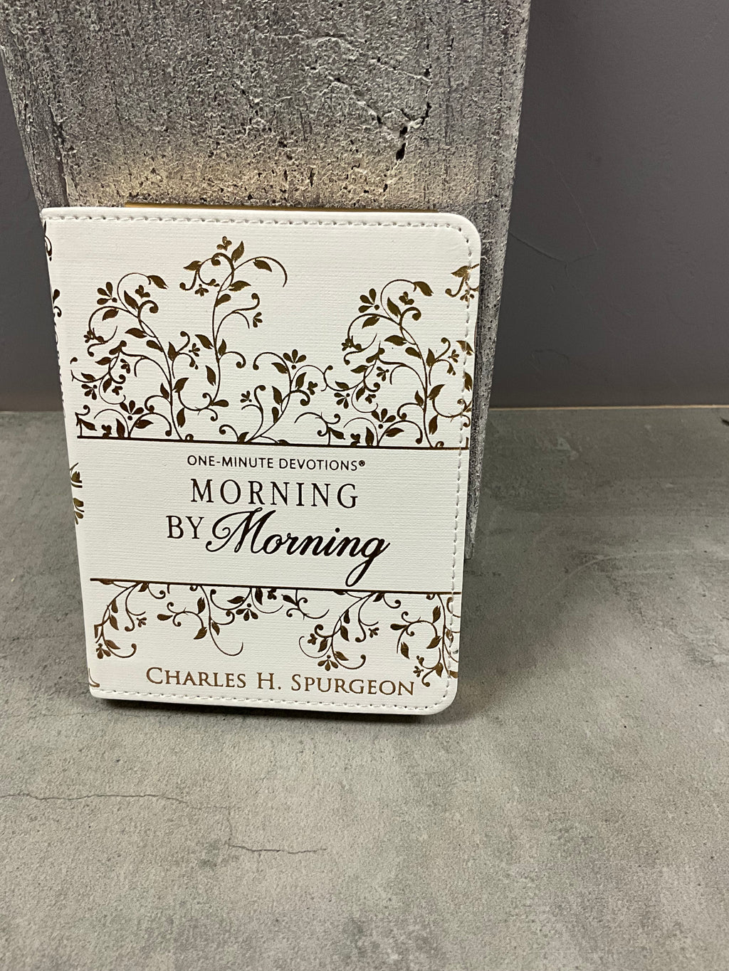 One Minute Devotionals Morning By Morning Faux Leather