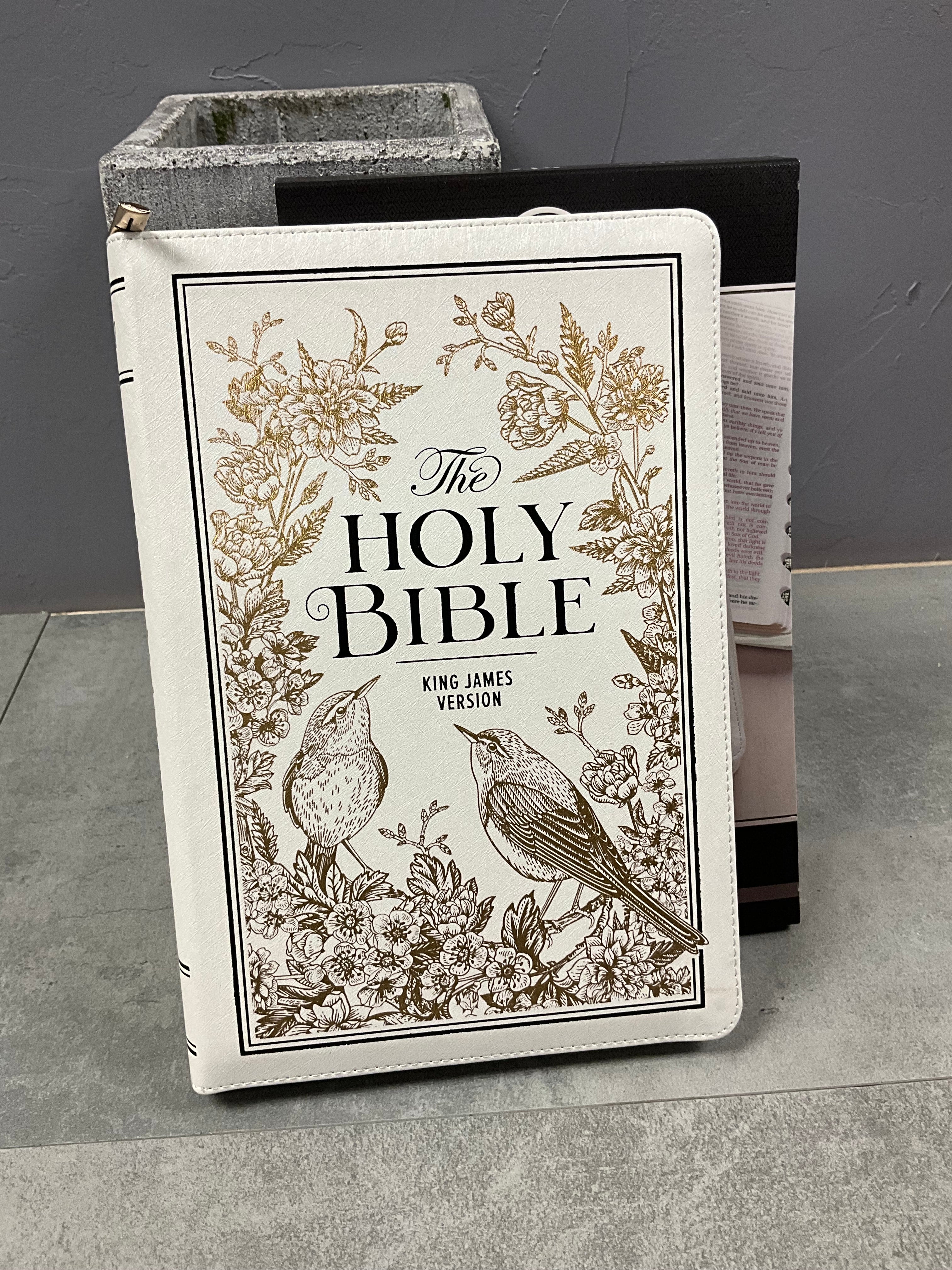 KJV Thinline LP Faux Leather white with Gold Zipper