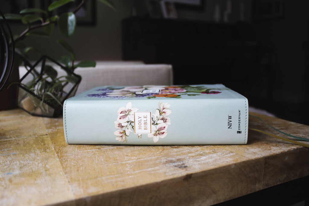 HarperCollins Christian Publishing - NIV Artisan Collection Bible LP Leathersoft Sage Floral