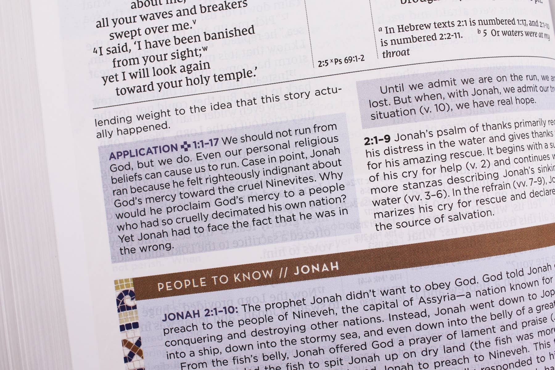 HarperCollins Christian Publishing - NIV Application Bible Leathersoft Brown Red Letter